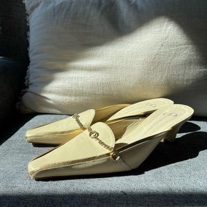 VINTAGE CARMEN POVEDA HEELS